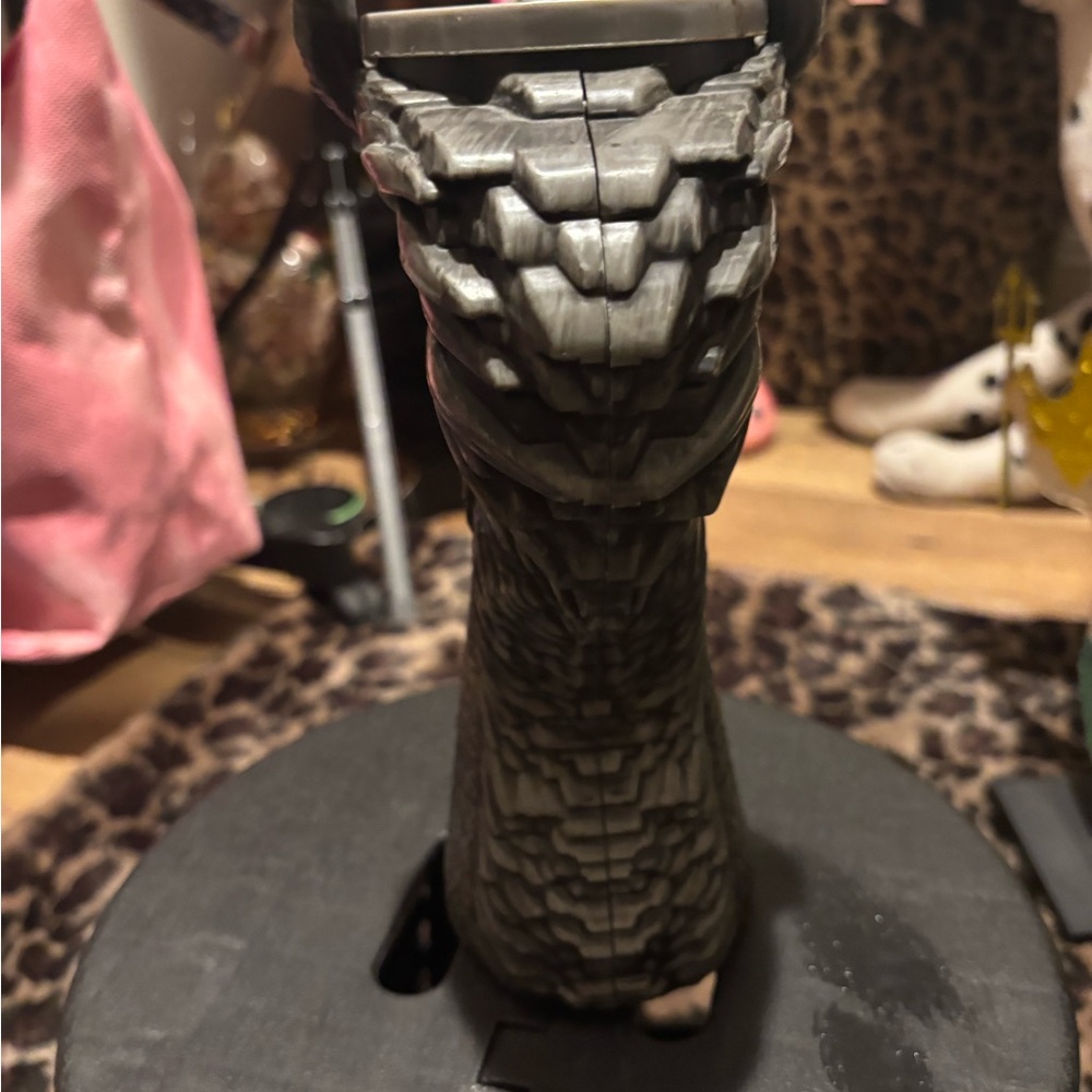 Disney Reptile Habitat Decor - Black